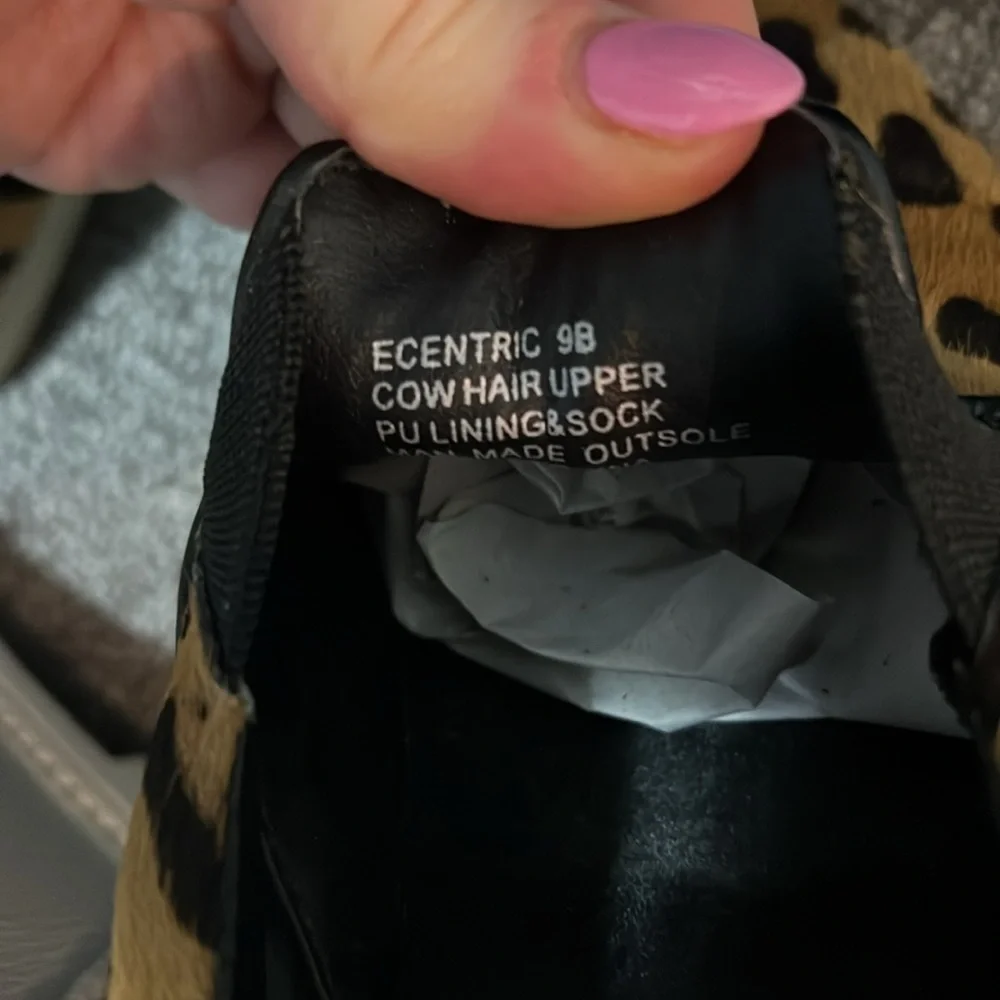 Steve Madden Eccentric Pony Hair Sneaker Leopard Women's Size 9 Loafer Shoe